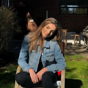 Meet your Posher, Catie